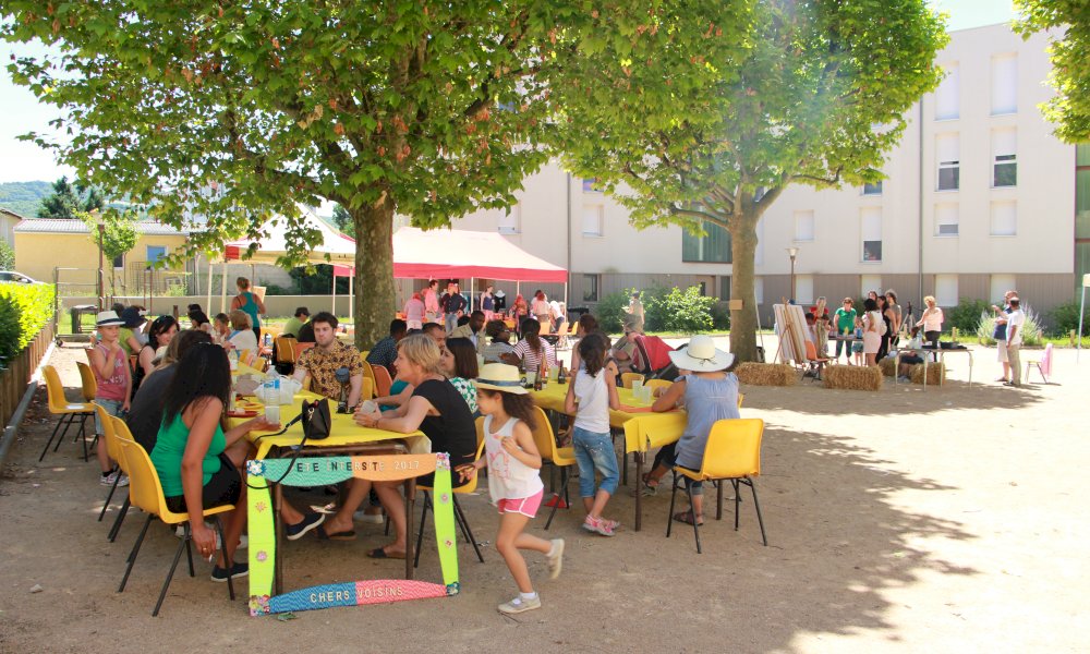 Réciprocité - Récipro-cité - Chers Voisins Les Platanes 